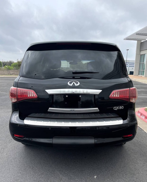 2016 INFINITI QX80 Image 25