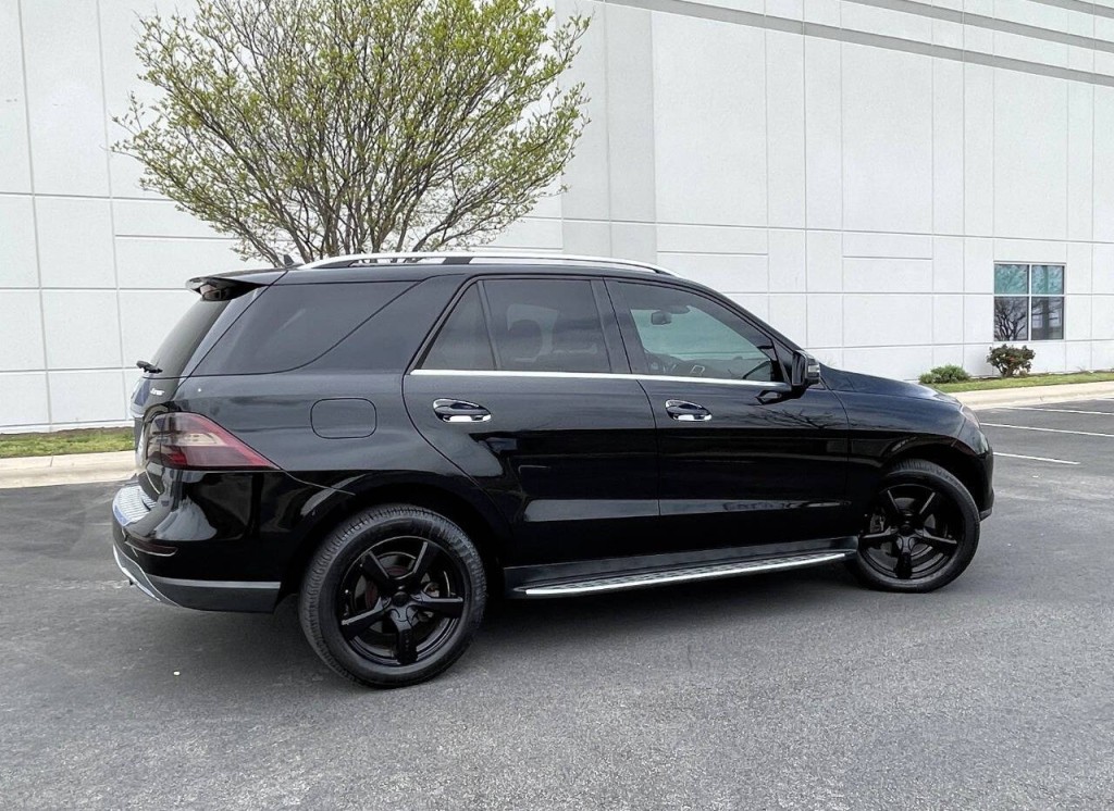 2013 Mercedes-Benz M-Class Image 3