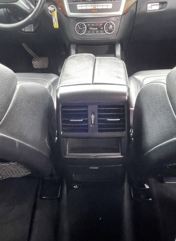 2013 Mercedes-Benz M-Class Image 12