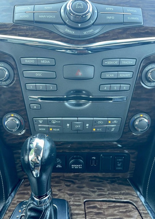 2020 Nissan Armada Image 24