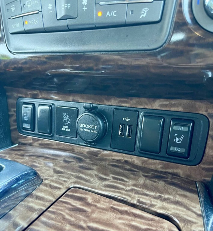 2020 Nissan Armada Image 25