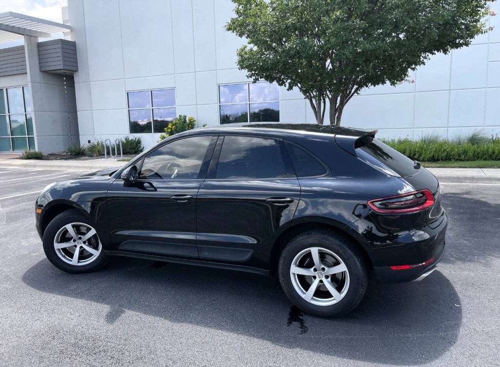 2017 Porsche Macan Image 4