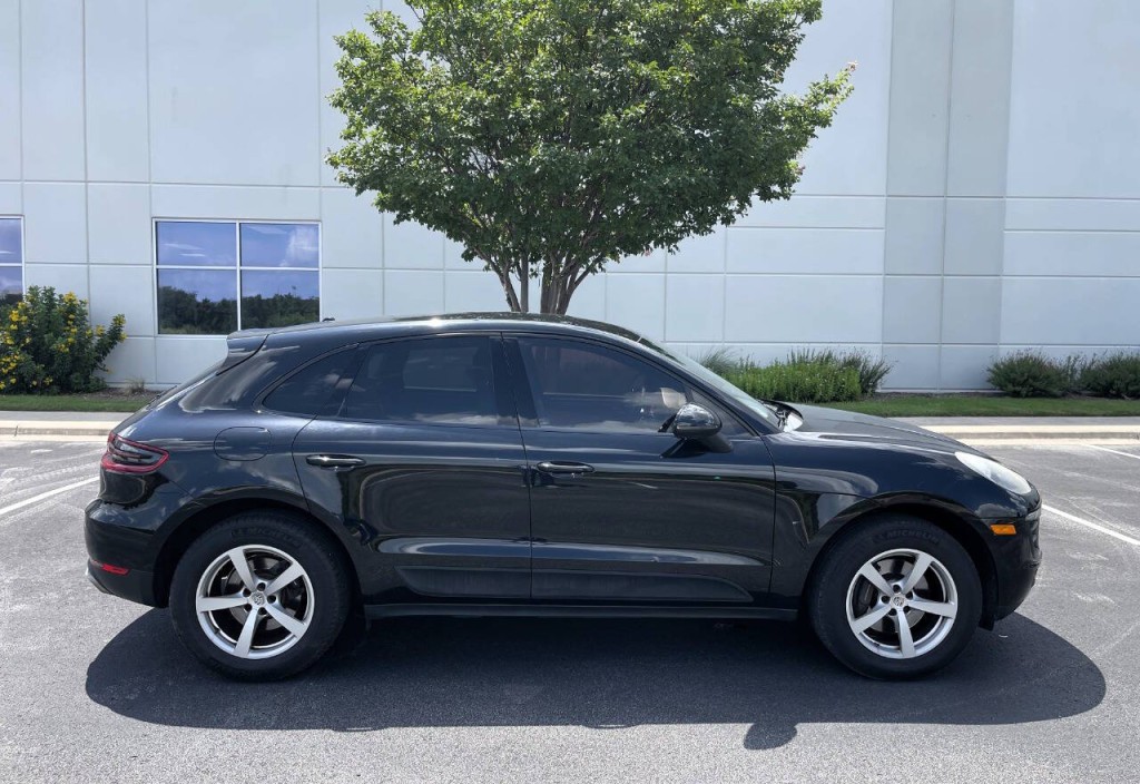 2017 Porsche Macan Image 5