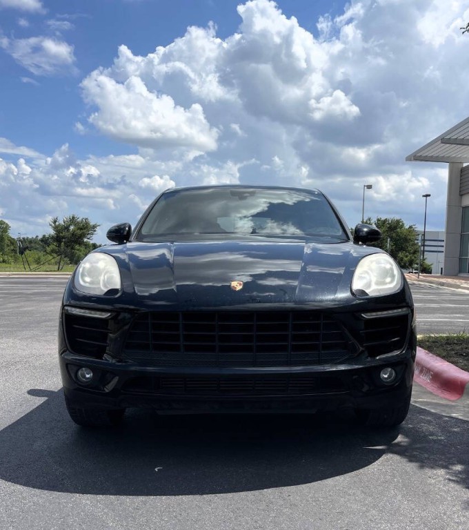2017 Porsche Macan Image 24