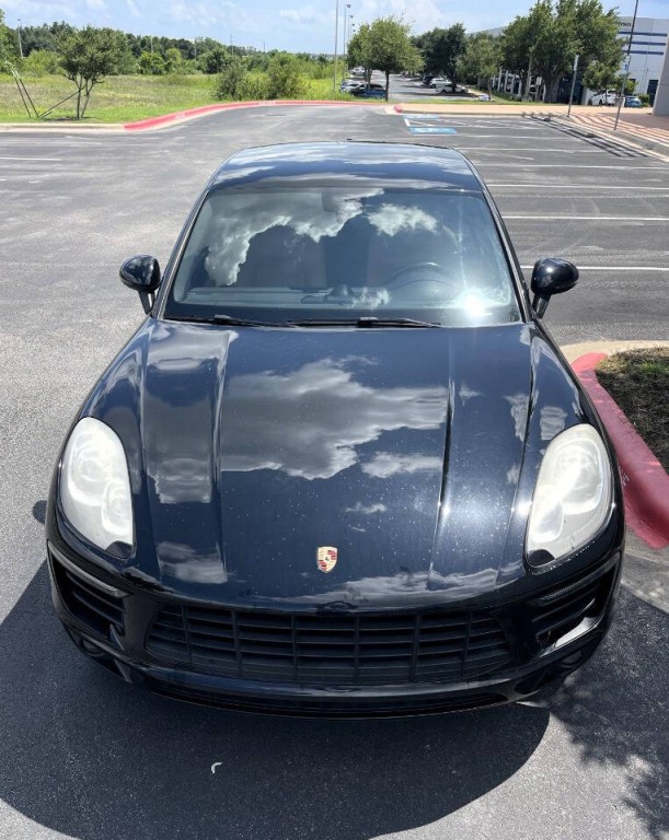 2017 Porsche Macan Image 28