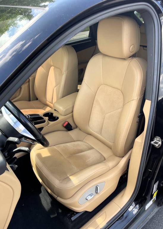 2017 Porsche Macan Image 8
