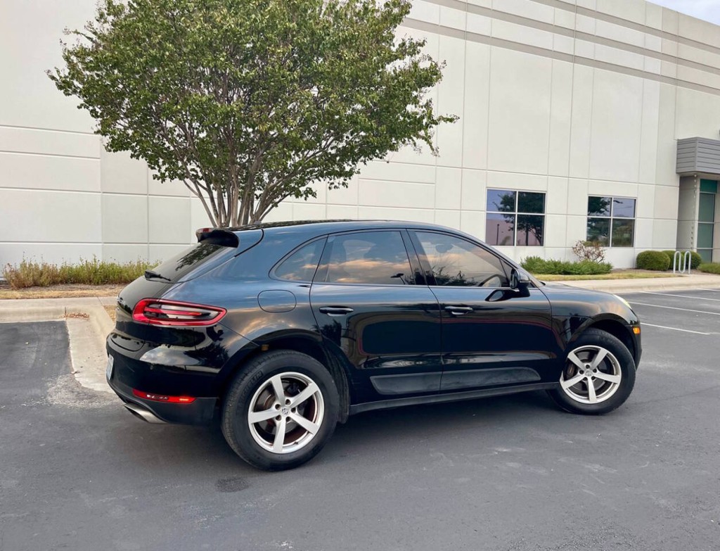 2017 Porsche Macan Image 5