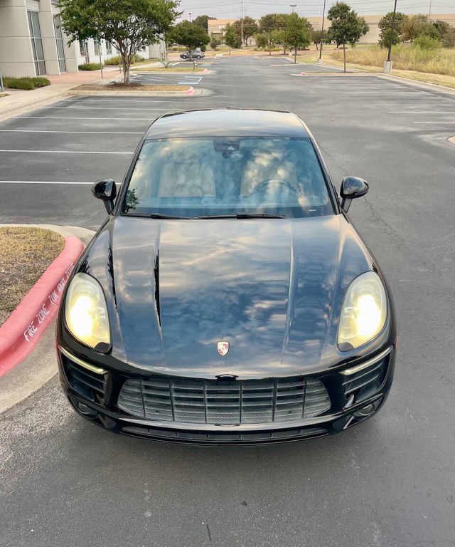 2017 Porsche Macan Image 29