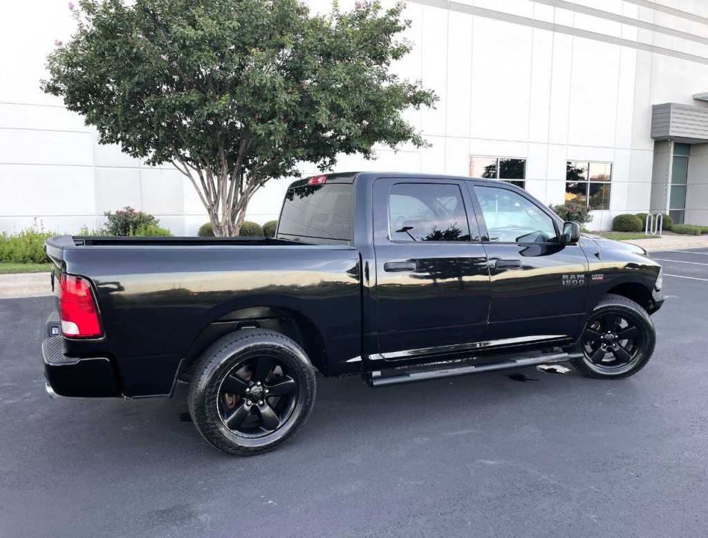 2017 RAM 1500 Image 4