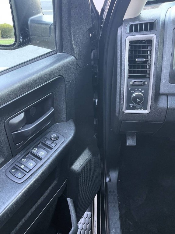 2017 RAM 1500 Image 22
