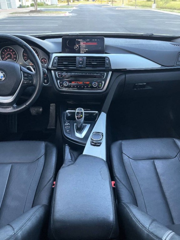2015 BMW 3 Series Image 13