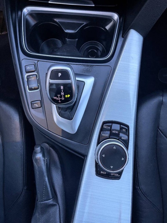 2015 BMW 3 Series Image 14