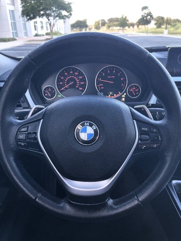 2015 BMW 3 Series Image 20