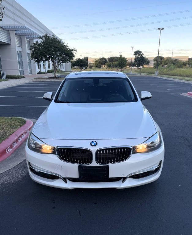 2015 BMW 3 Series Image 26