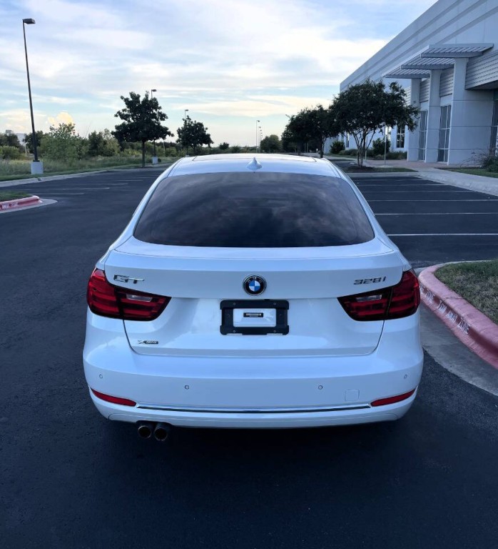2015 BMW 3 Series Image 27