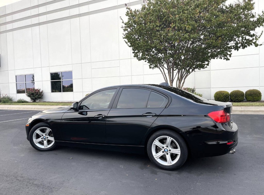 2015 BMW 3 Series Image 4