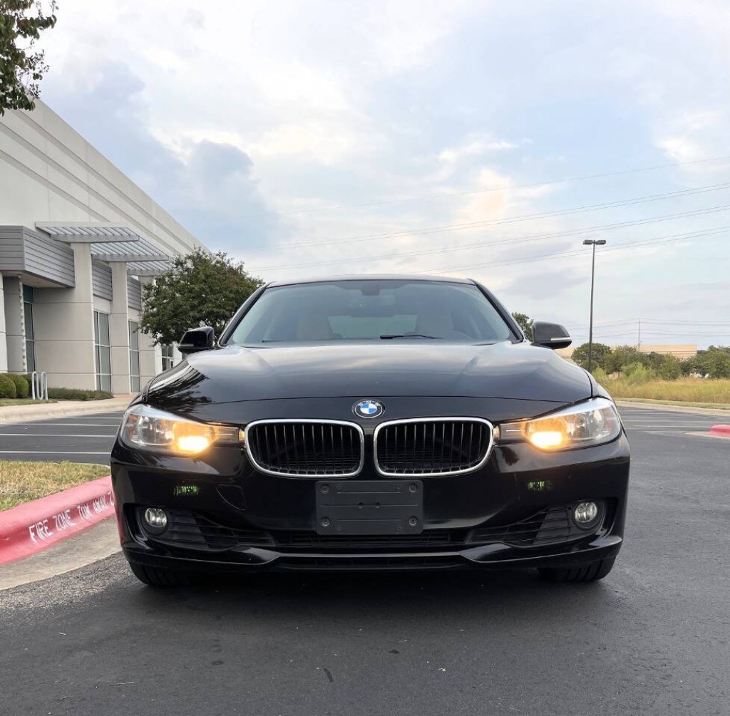 2015 BMW 3 Series Image 21