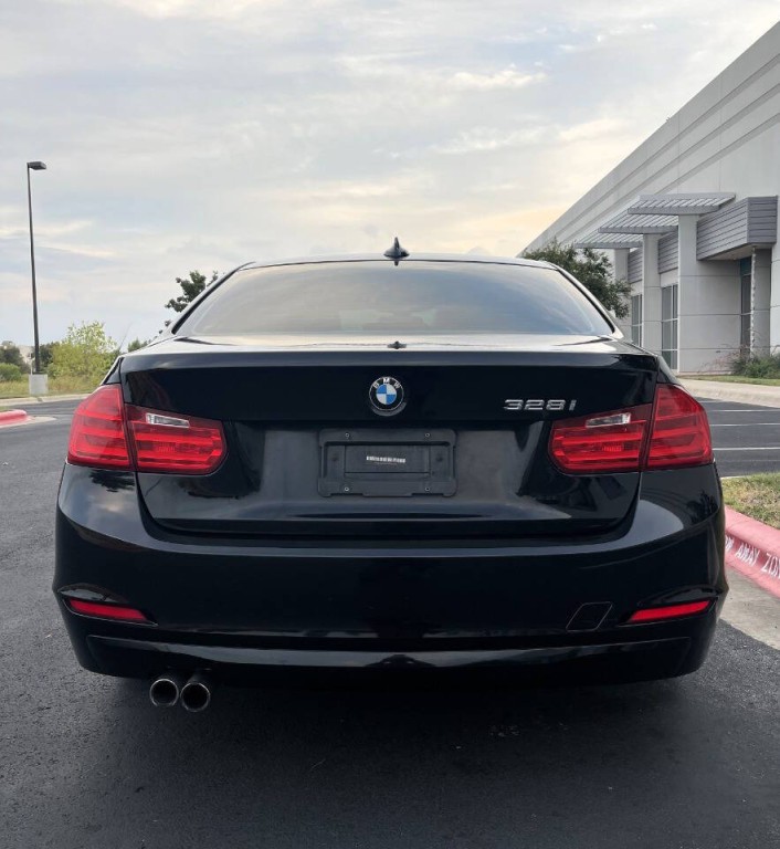 2015 BMW 3 Series Image 22