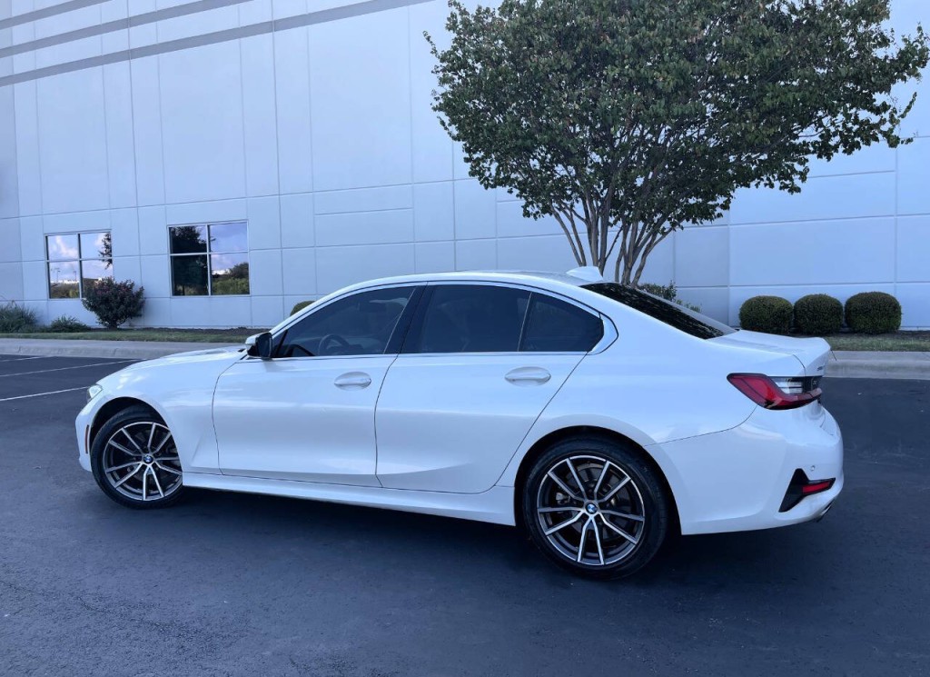 2019 BMW 3 Series Image 3