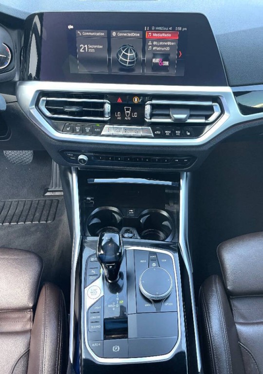 2019 BMW 3 Series Image 14