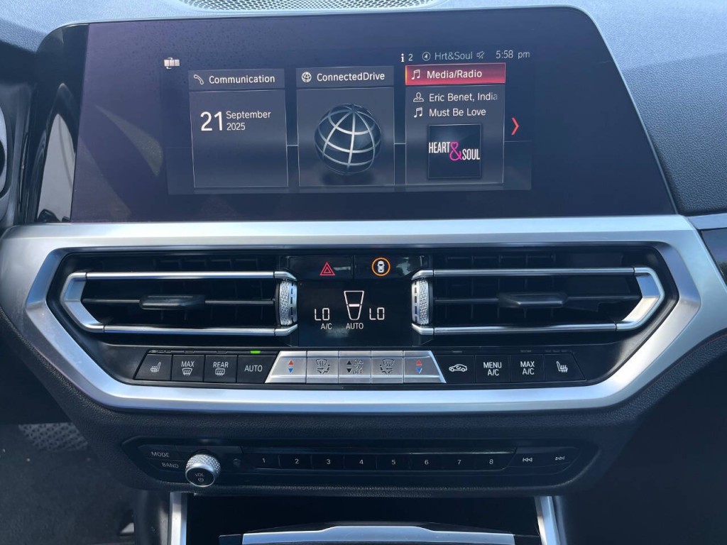 2019 BMW 3 Series Image 16