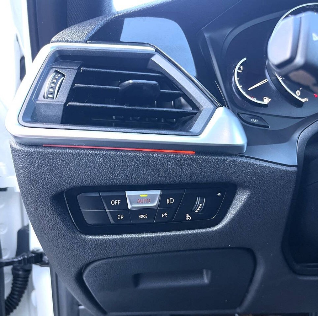 2019 BMW 3 Series Image 23
