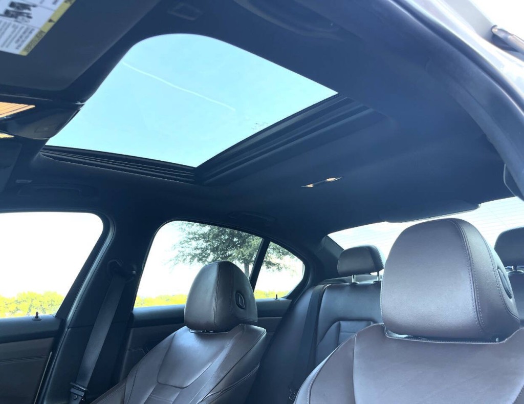 2019 BMW 3 Series Image 25