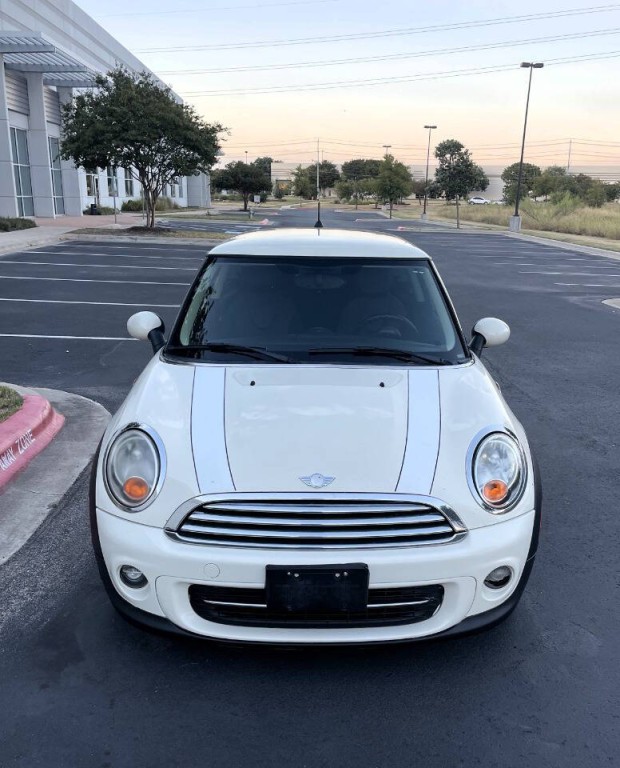 2013 MINI Cooper Image 21