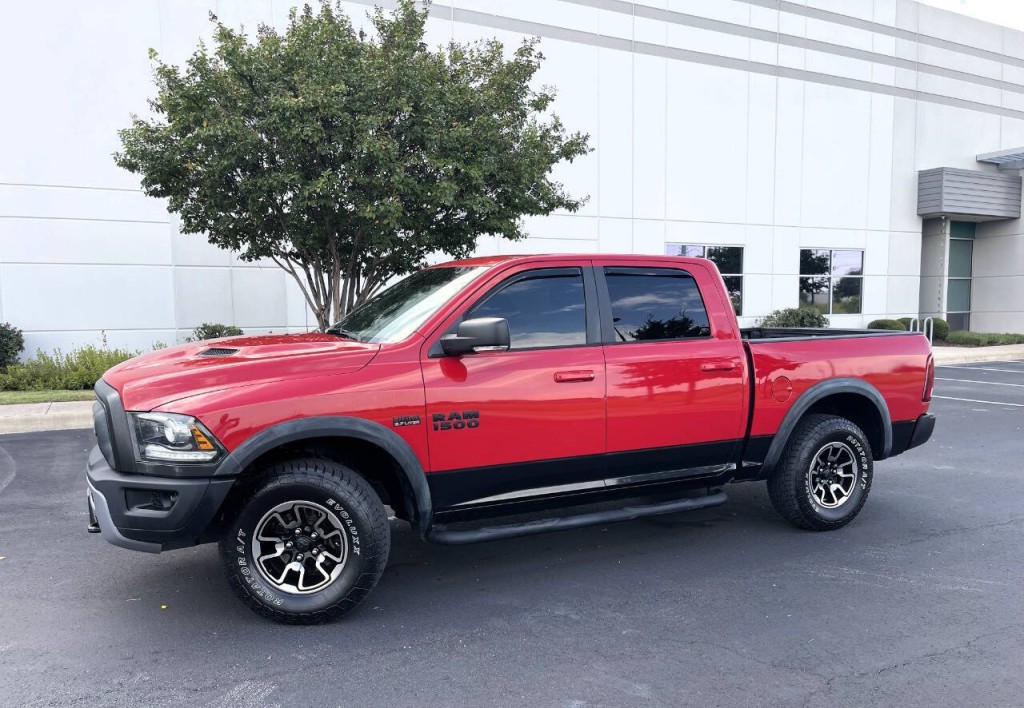 2016 RAM 1500 Image 2