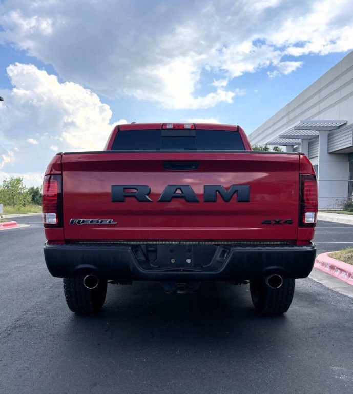 2016 RAM 1500 Image 32