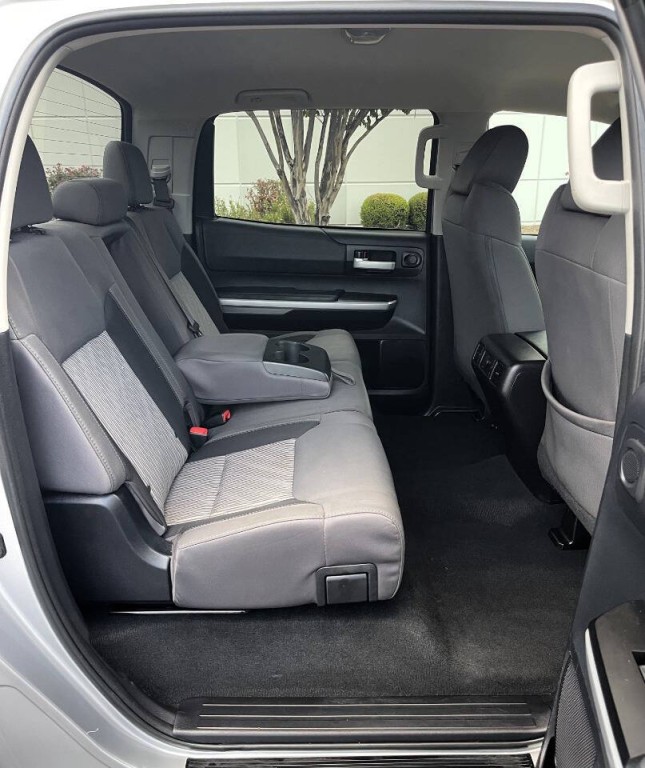 2016 Toyota Tundra Image 10