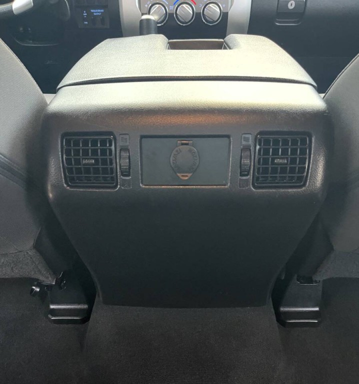 2016 Toyota Tundra Image 12