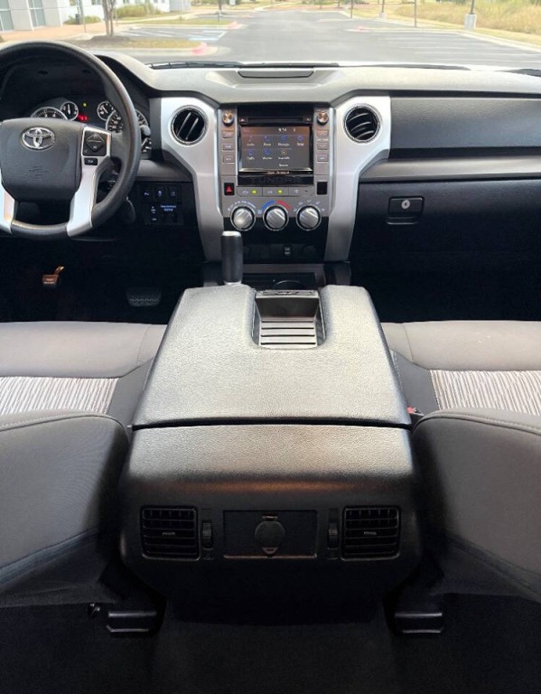 2016 Toyota Tundra Image 13