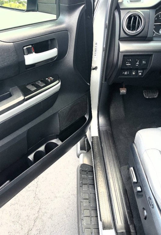 2016 Toyota Tundra Image 25