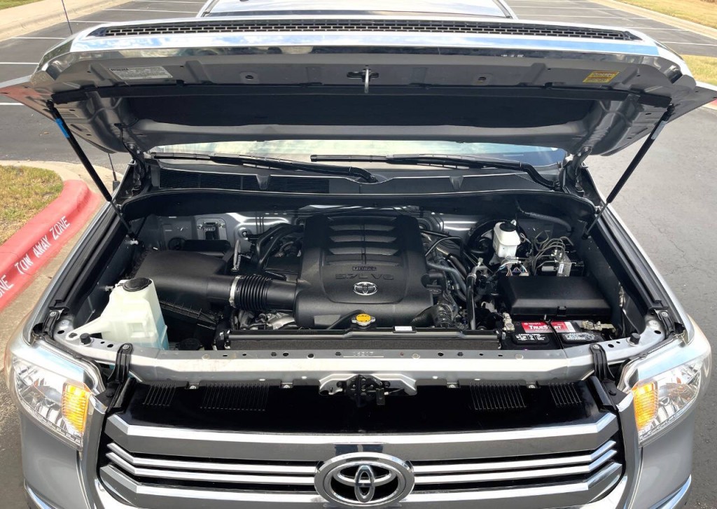 2016 Toyota Tundra Image 35