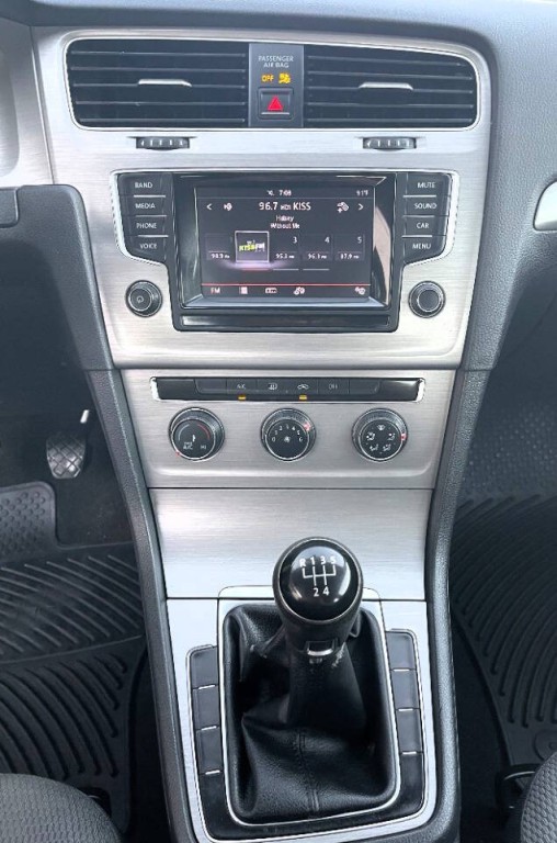 2015 Volkswagen Golf Image 14