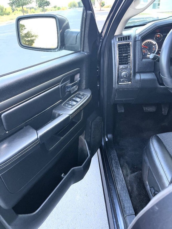 2014 RAM 1500 Image 21