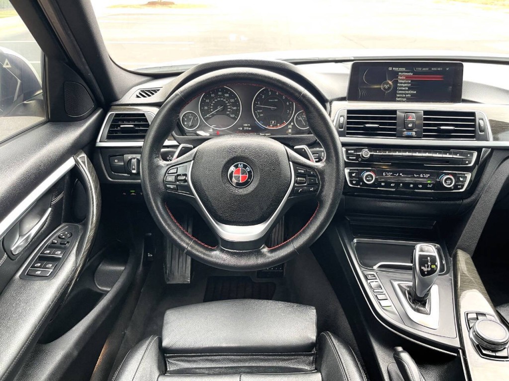 2016 BMW 3 Series Image 13