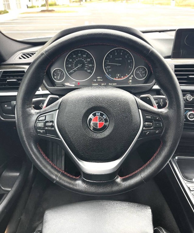 2016 BMW 3 Series Image 14