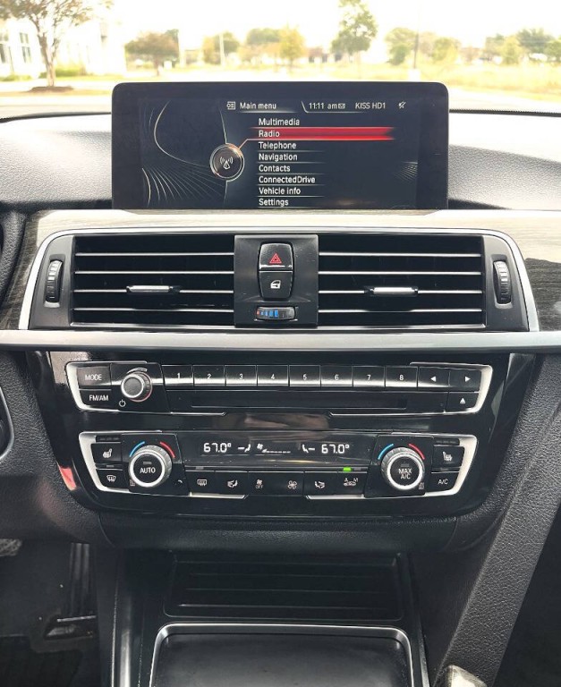 2016 BMW 3 Series Image 17