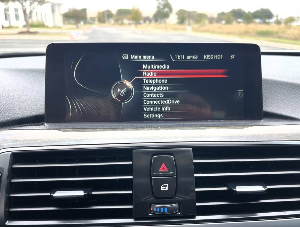 2016 BMW 3 Series Image 22