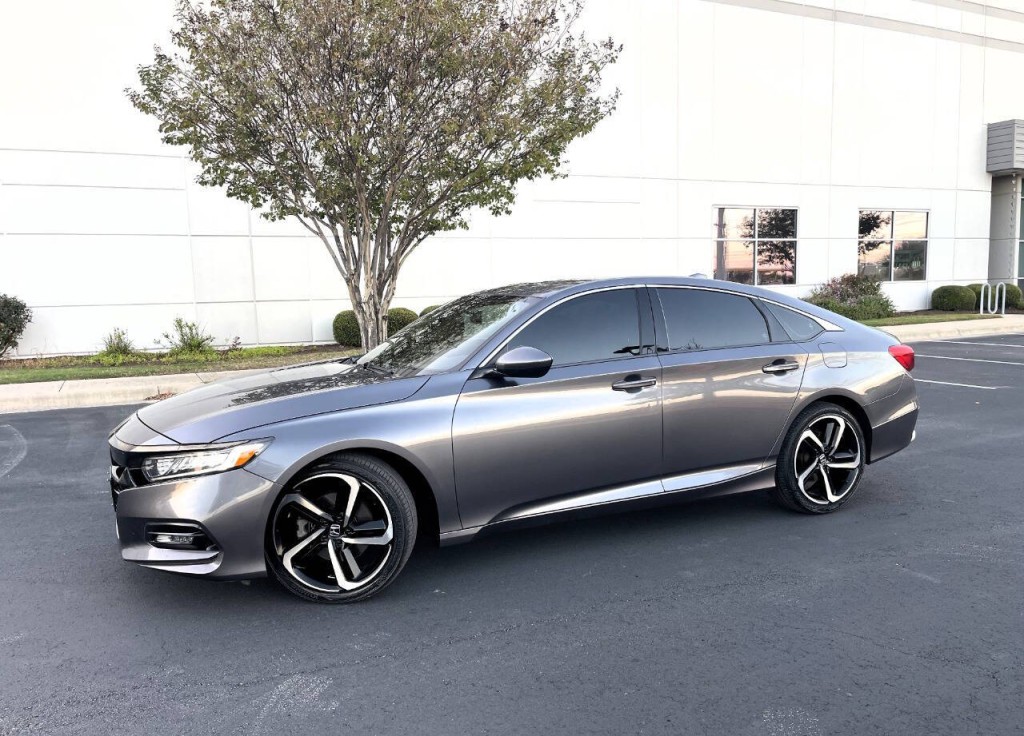 2020 Honda Accord Image 2