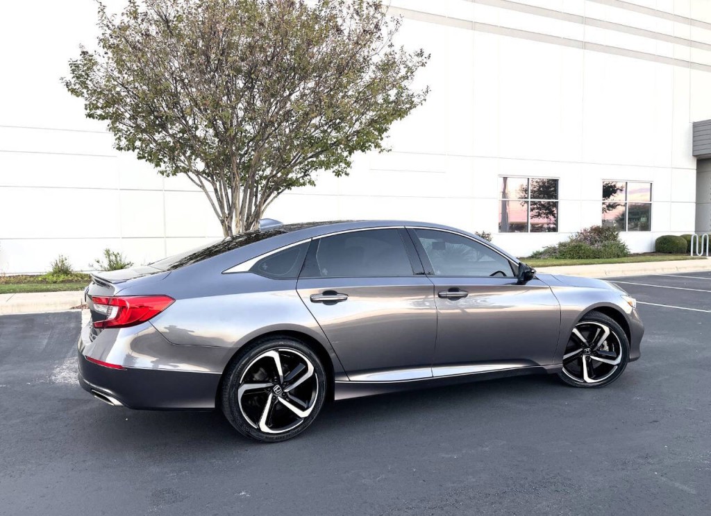 2020 Honda Accord Image 3