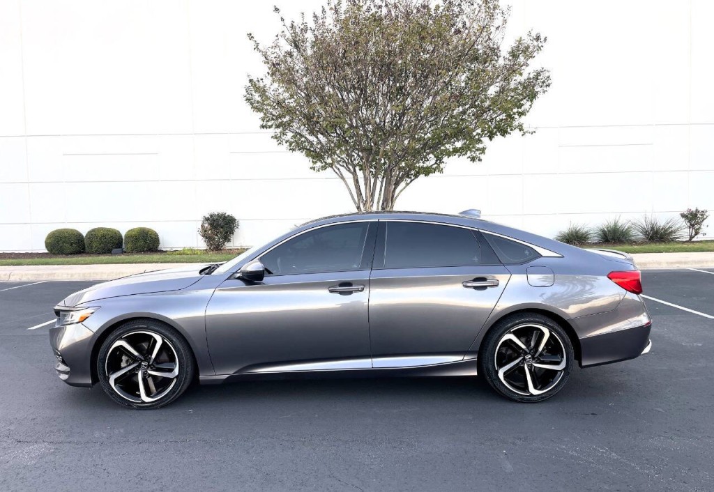 2020 Honda Accord Image 6