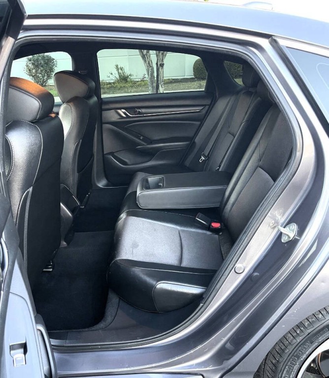 2020 Honda Accord Image 9