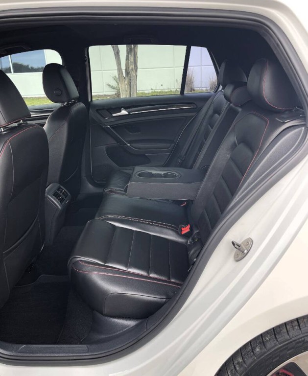 2016 Volkswagen GTI Image 9