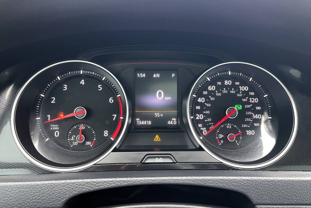 2016 Volkswagen GTI Image 11