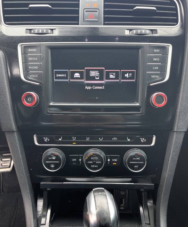 2016 Volkswagen GTI Image 13