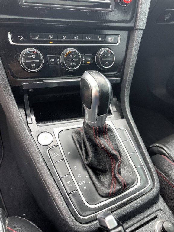 2016 Volkswagen GTI Image 14