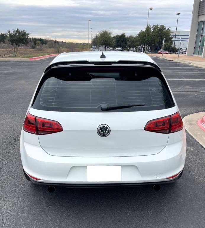 2016 Volkswagen GTI Image 26